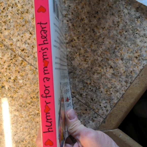 Humor for A Mom's Heart Stories, Quips & Quotes to Lift the Heart by Multiple Au - Picture 6 of 16